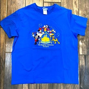 NWOT Vintage Disney Parks Magic Kingdom Shirt